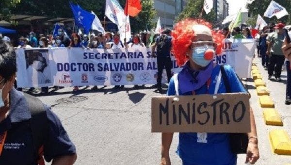 Şili’de sağlık çalışanları satın alma güçlerini koruyacak ücret artışı talebiyle greve başladı