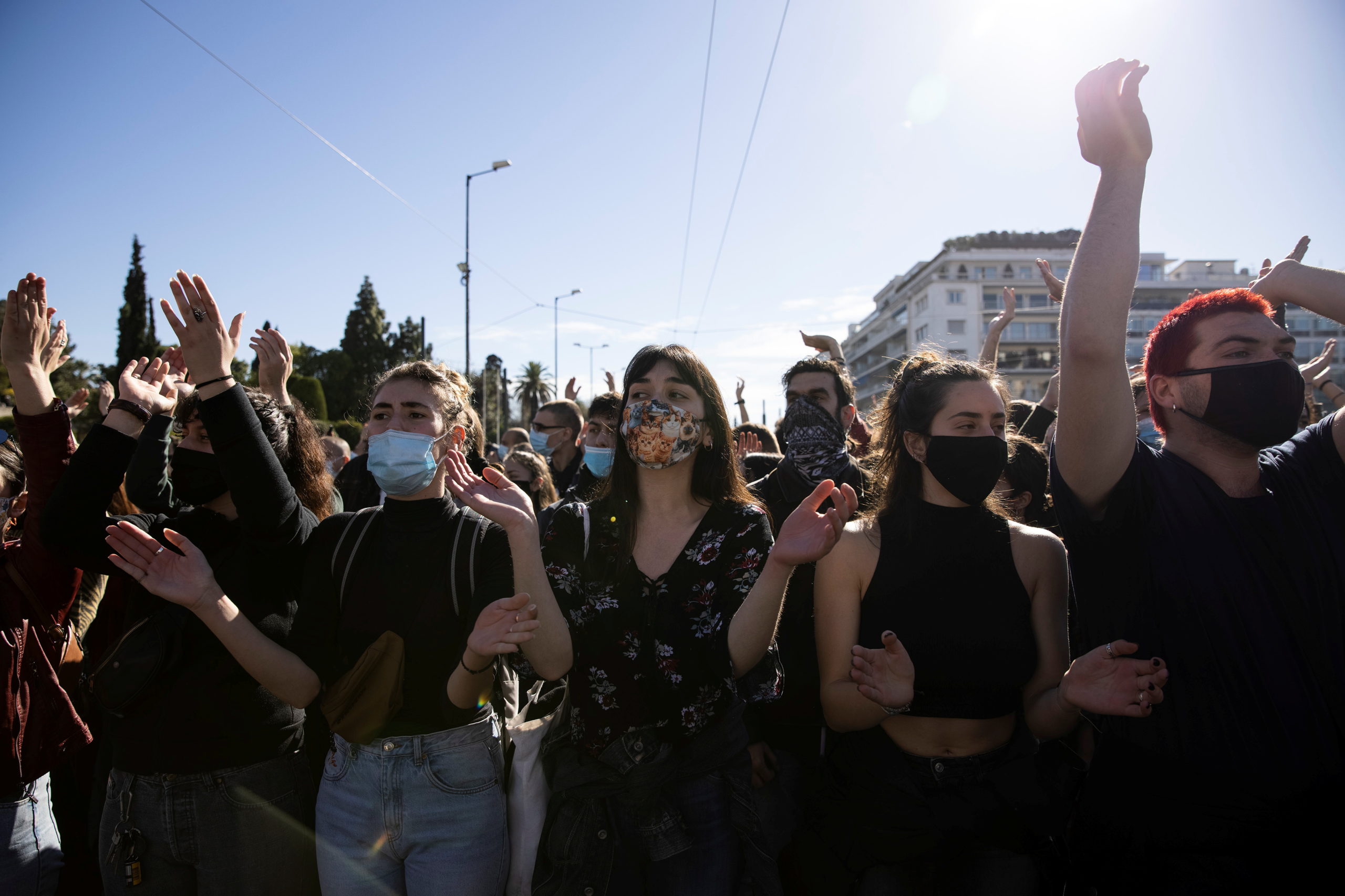 Yunanistan’da üniversitelere polis konuşlandırmayı ve kampüslere serbest girişleri sınırlandırmayı öngören yasa tasarısına karşı eylemler sürüyor