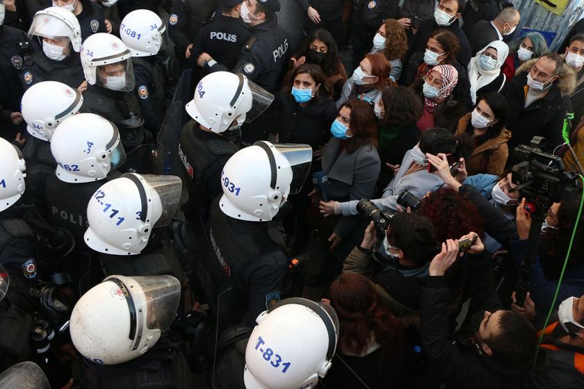 Birleşik Mücadele Güçleri’nin Kadıköy’de yapmak istediği eyleme polis saldırdı
