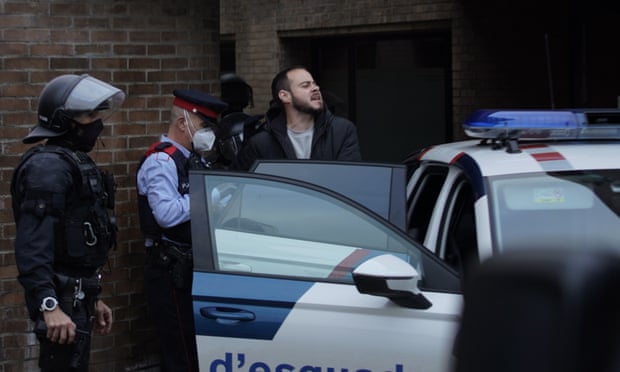 İspanyol polisi Lleida Üniversitesi’ne baskın yaparak rapçi Pablo Hasel gözaltına aldı