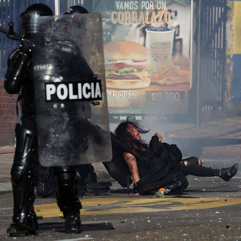 Kolombiya’da eylemler hükümetin tehditlerine ve yoğun polis şiddetine rağmen 3. haftasında sürüyor