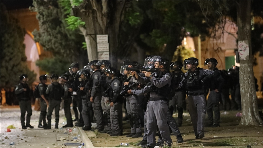 İsrail polisi Doğu Kudüs’te Filistinlilere saldırdı: En az 205 kişi yaralandı