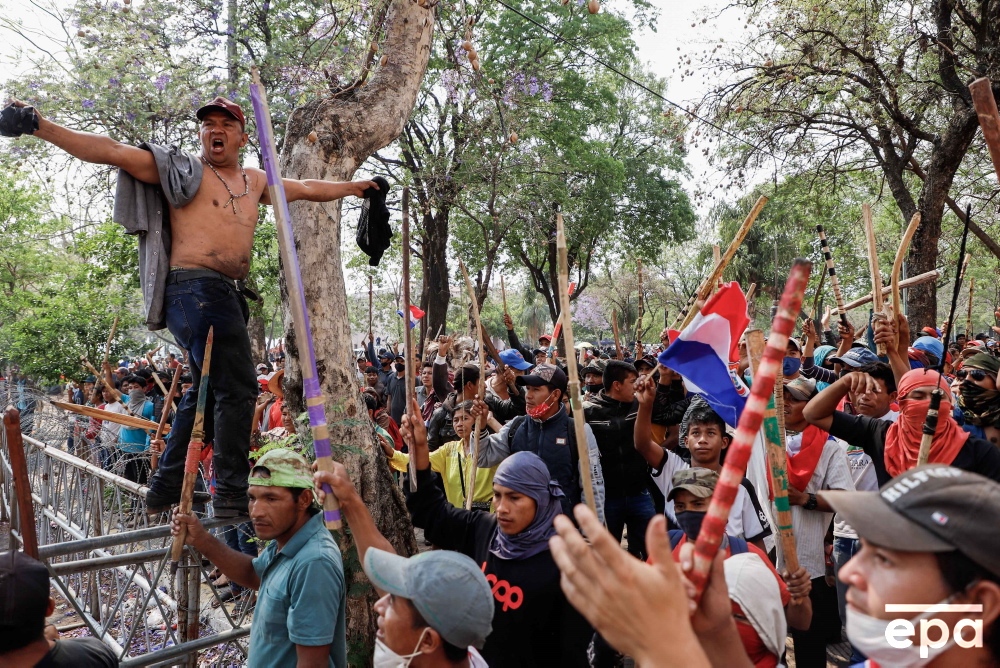 Paraguay’da toprak hakları için verilen mücadeleleri suç sayan yasa tasarısına karşı eylem