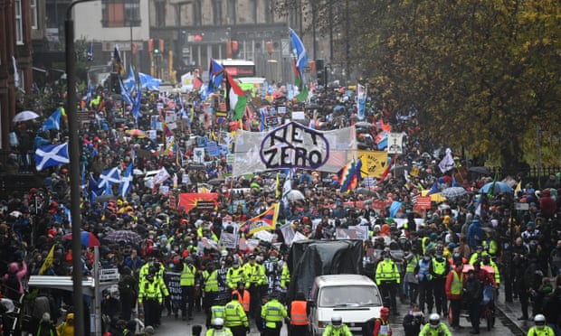 BM İklim Değişikliği Konferansı’na karşı on binlerce kişi sokağa çıktı