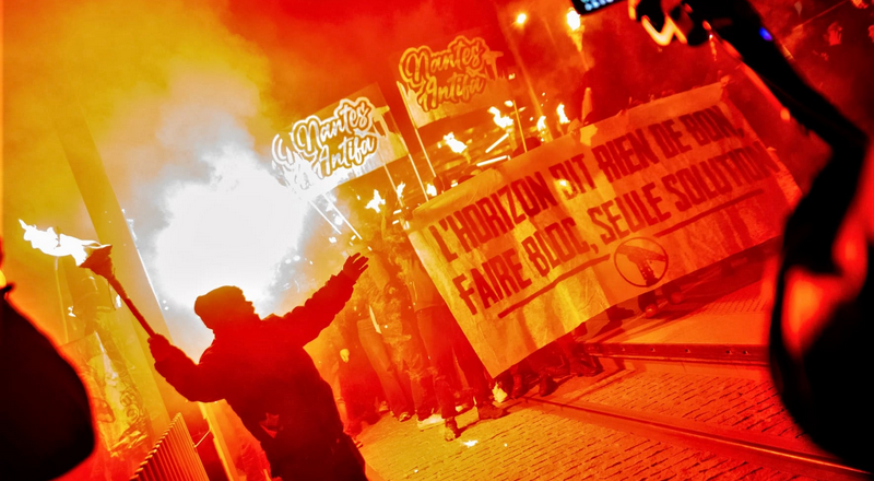 Nantes’ta yüzlerce antifaşist “faşizme, kapitalizme, otoriterliğe karşı” yürüyüş gerçekleştirdi
